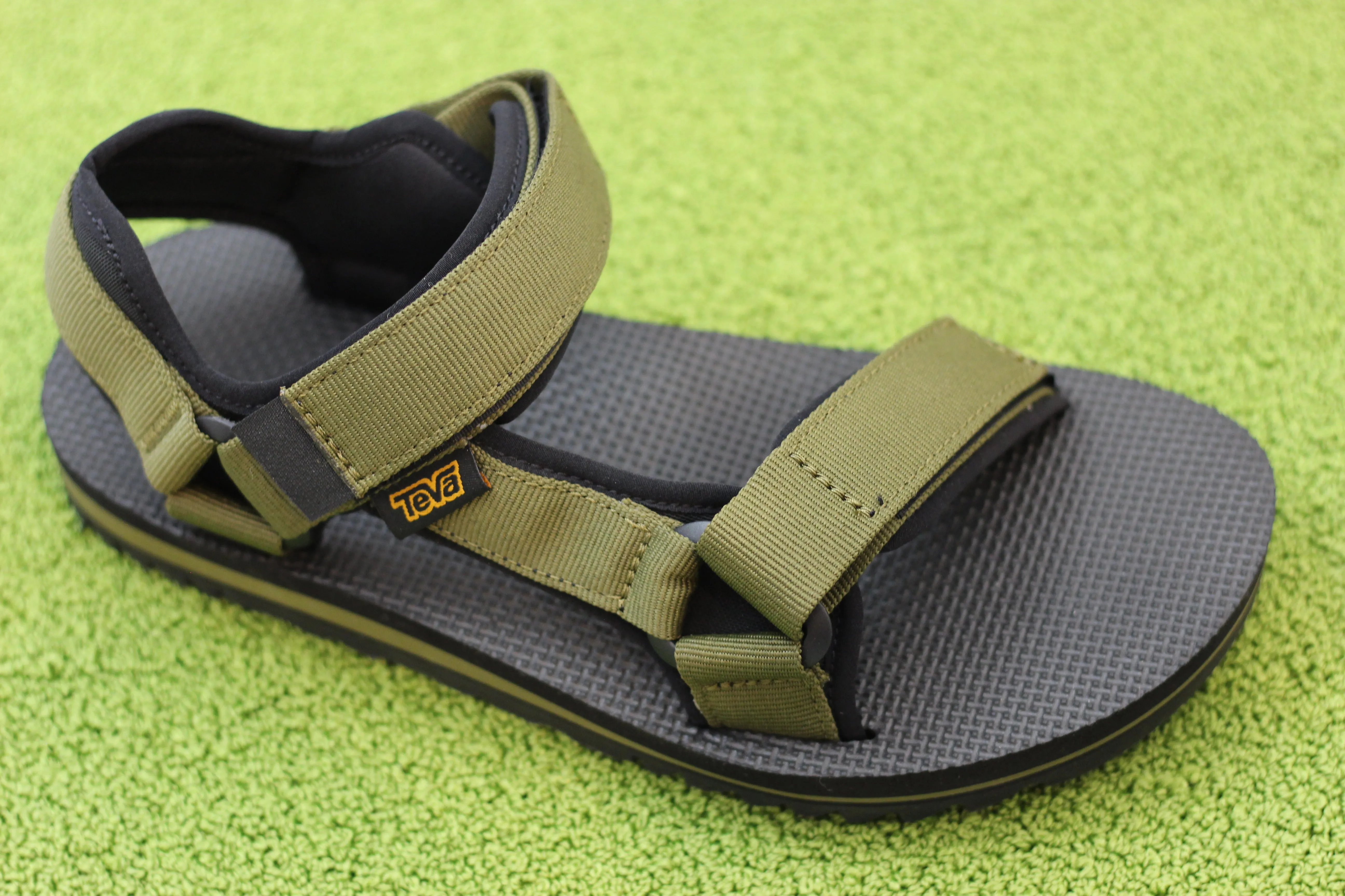 Men's Universal Trail Sandal- Dk Olive Nylon